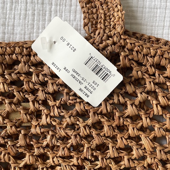 ꧁❤️HOST PICK❤️꧂ BTB LOS ANGELES Jayden Raffia Tote in SAND Color - Picture 9 of 11